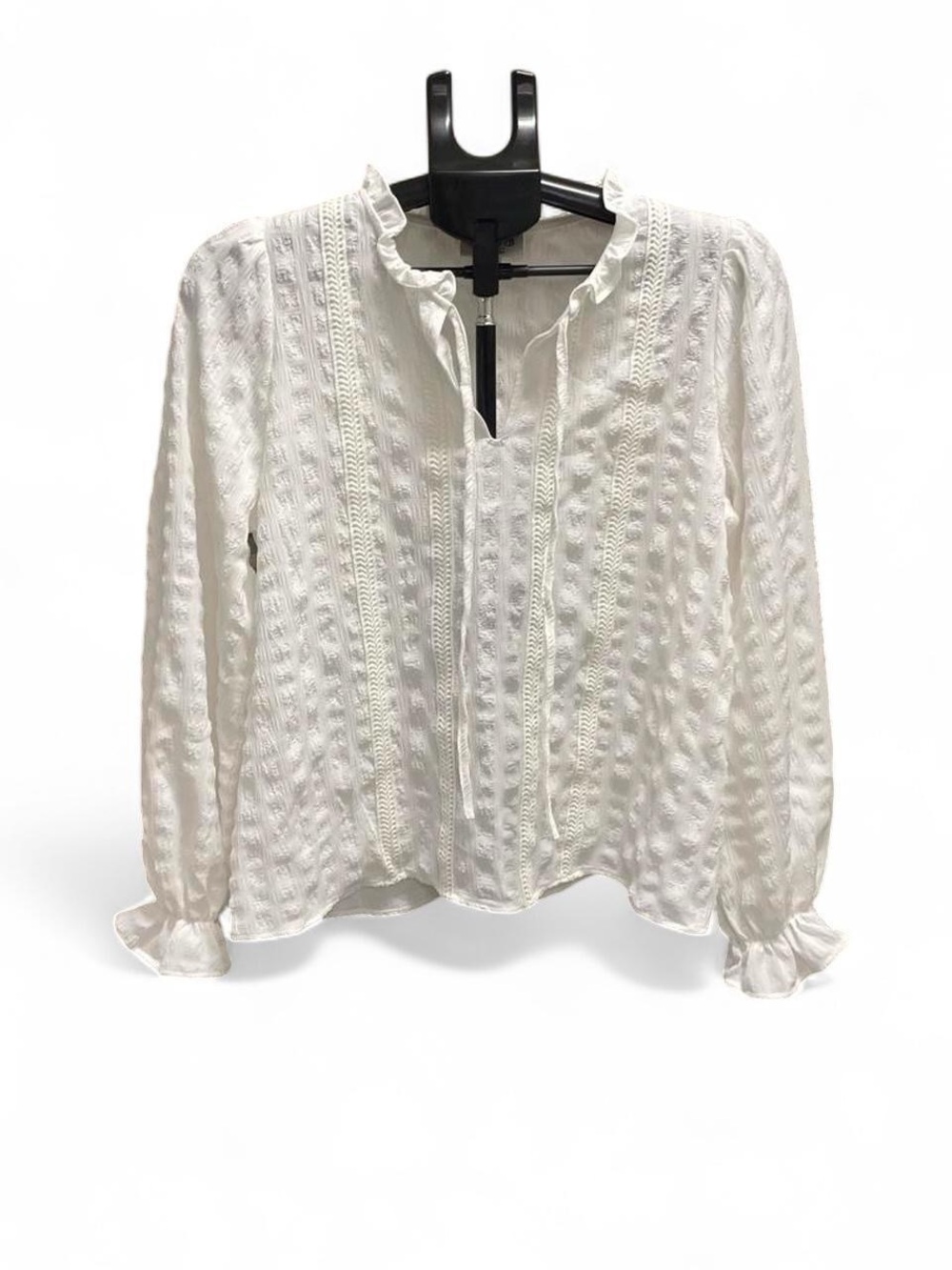 bobeau White Textured Ruffle-Trim Blouse